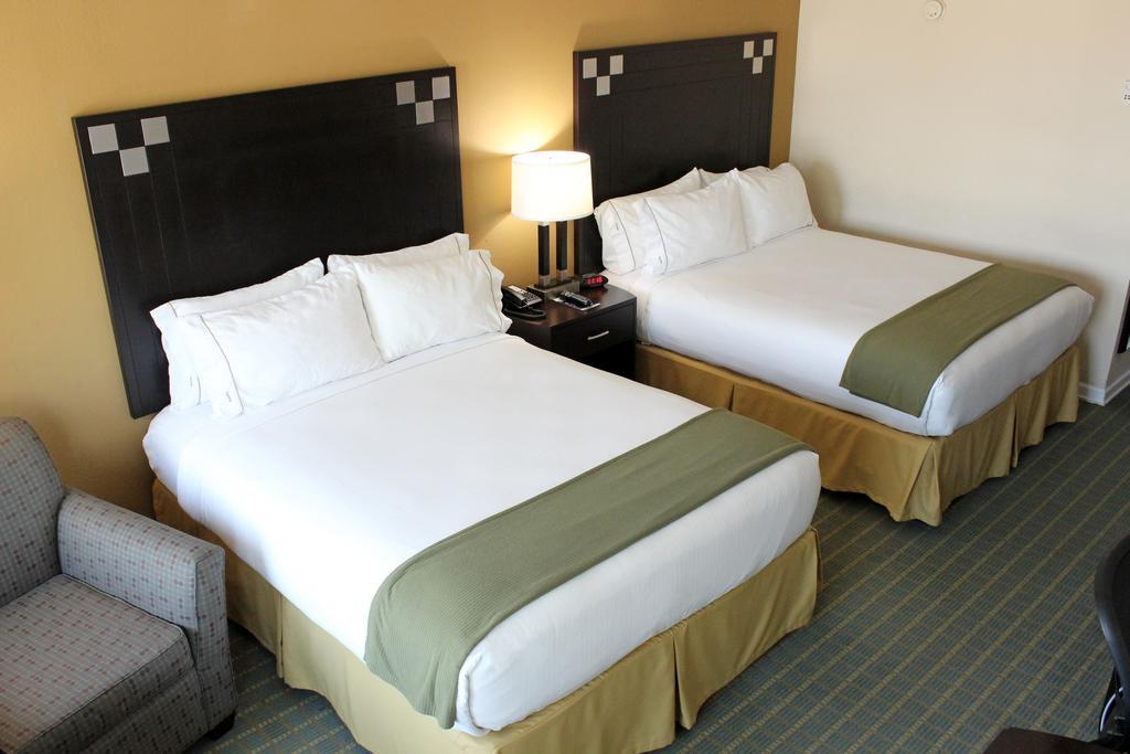 Holiday Inn Express & Suites - Van Horn By Ihg Exterior photo
